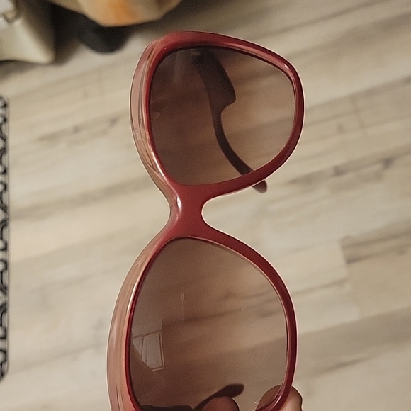 SALVATORE FERRAGAMO SUN GLASSES EUC IN CASE BOX - Picture 7 of 7